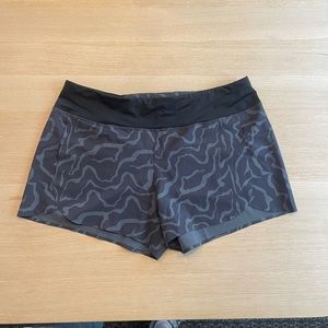 Patagonia NWOT Women’s large hydropeak surf shorts